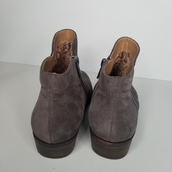 LUCKY BRAND NWOT Breck Gray Suede Bootie - Picture 4 of 8